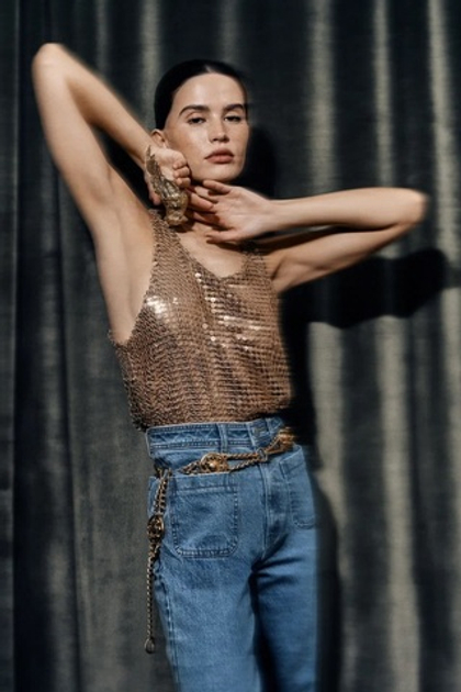 Майка из блестящей ткани