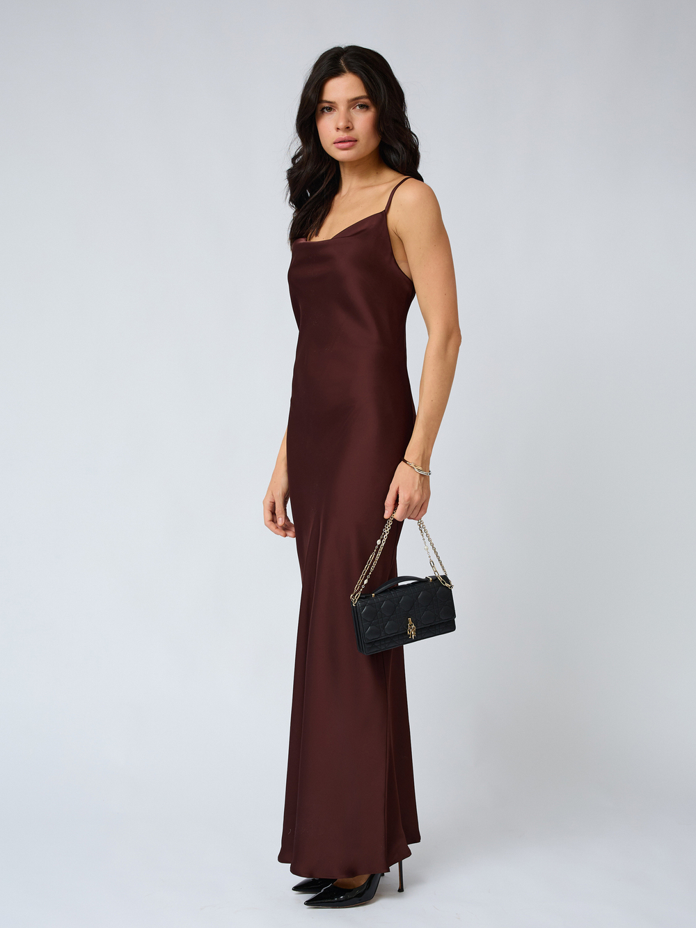 Платье-комбинация из атласа с вырезом качели