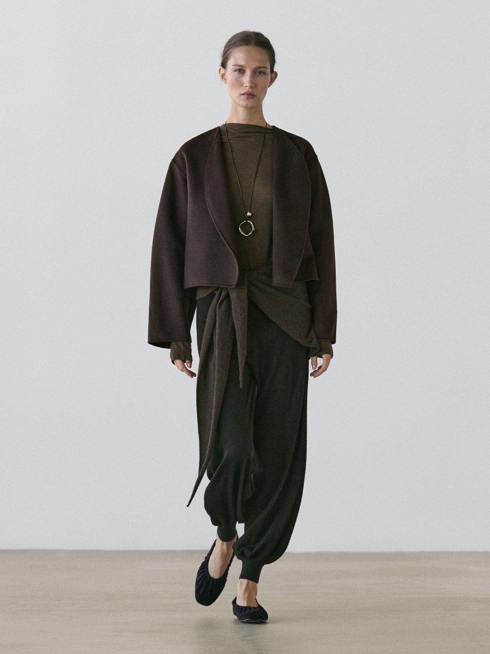 Massimo Dutti Короткое пальто с круглым вырезом, шоколадно-коричневый