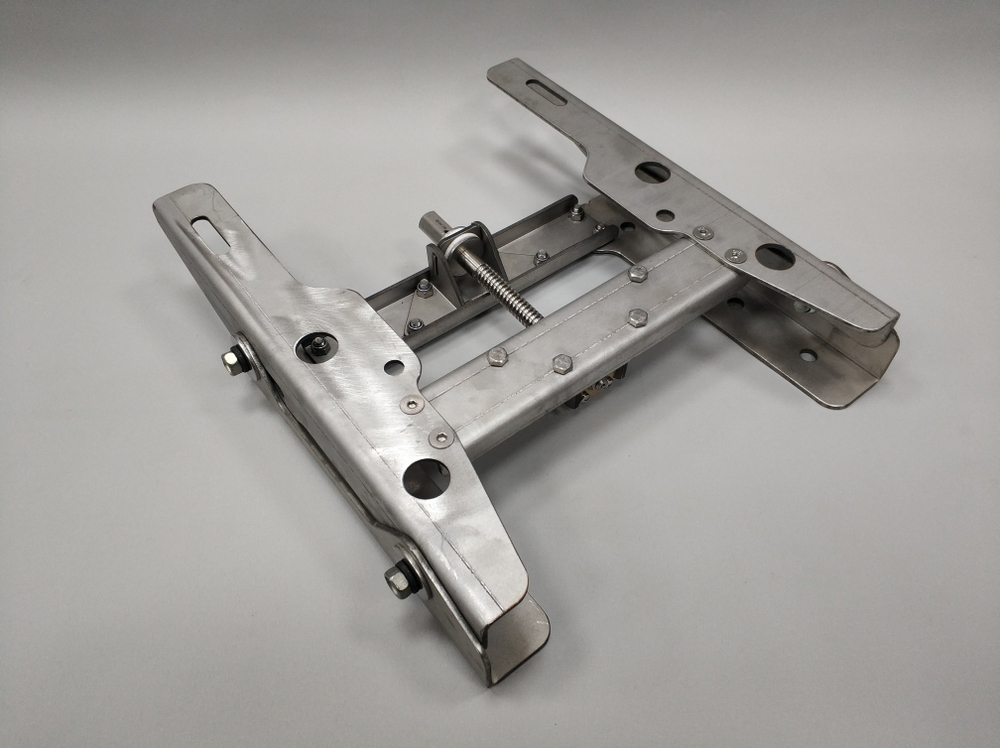 Транец водометный регулируемый средний до120кг 70л