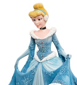 Disney Showcase Disney-6002181 Фигурка «Золушка на балу»