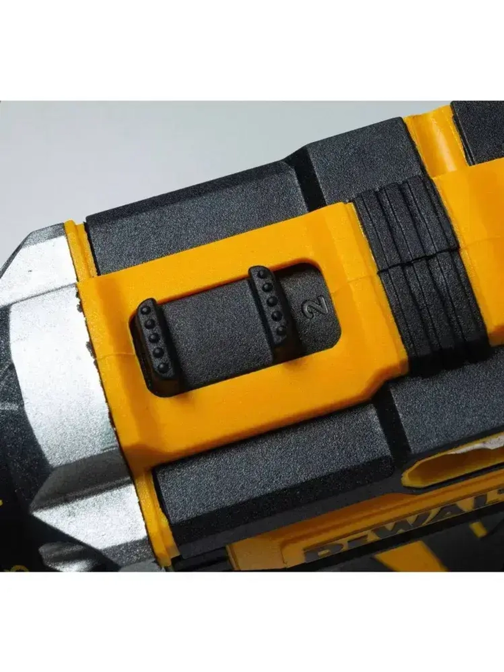 DeWalt Дрель-шуруповерт, 48 В, 50 Нм, 2 АКБ