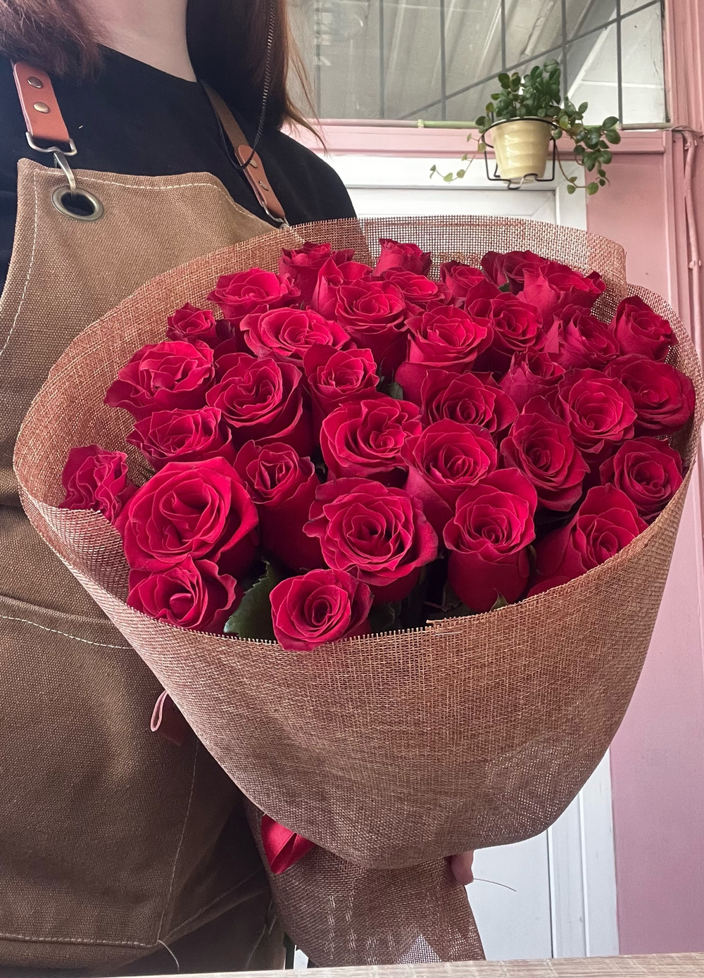Букет из 35 красных роз 50см
