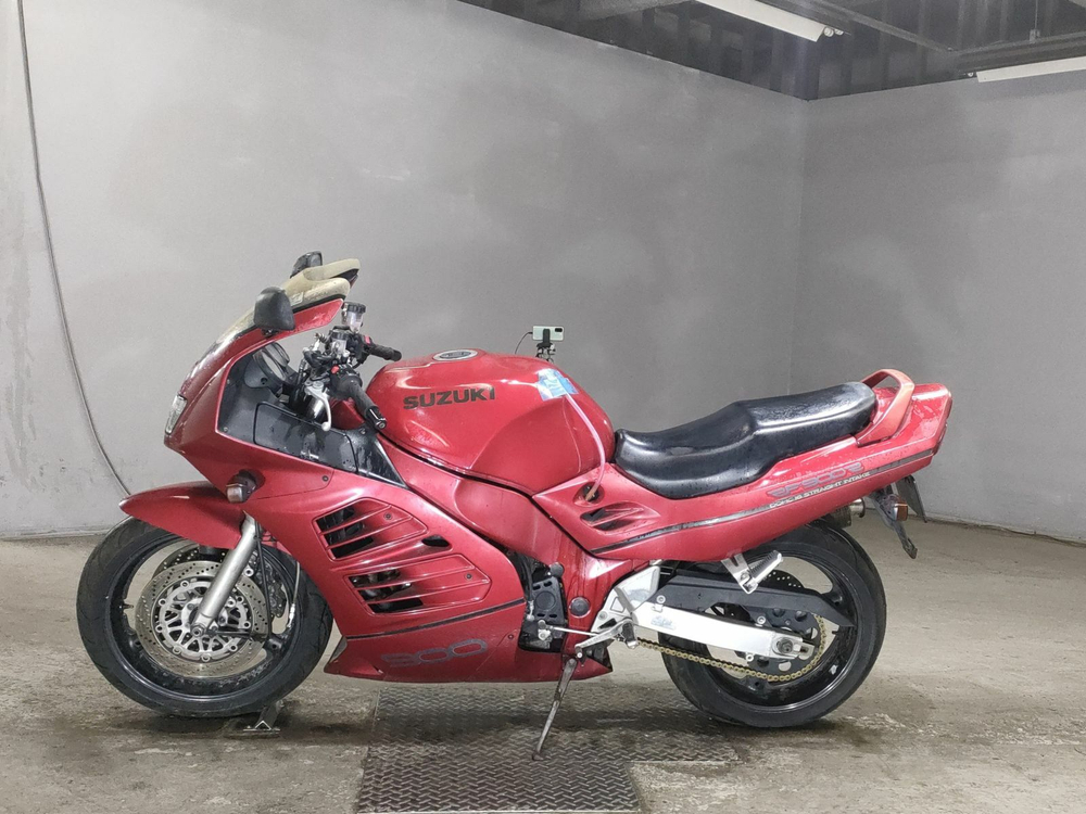 Suzuki RF900R 041996