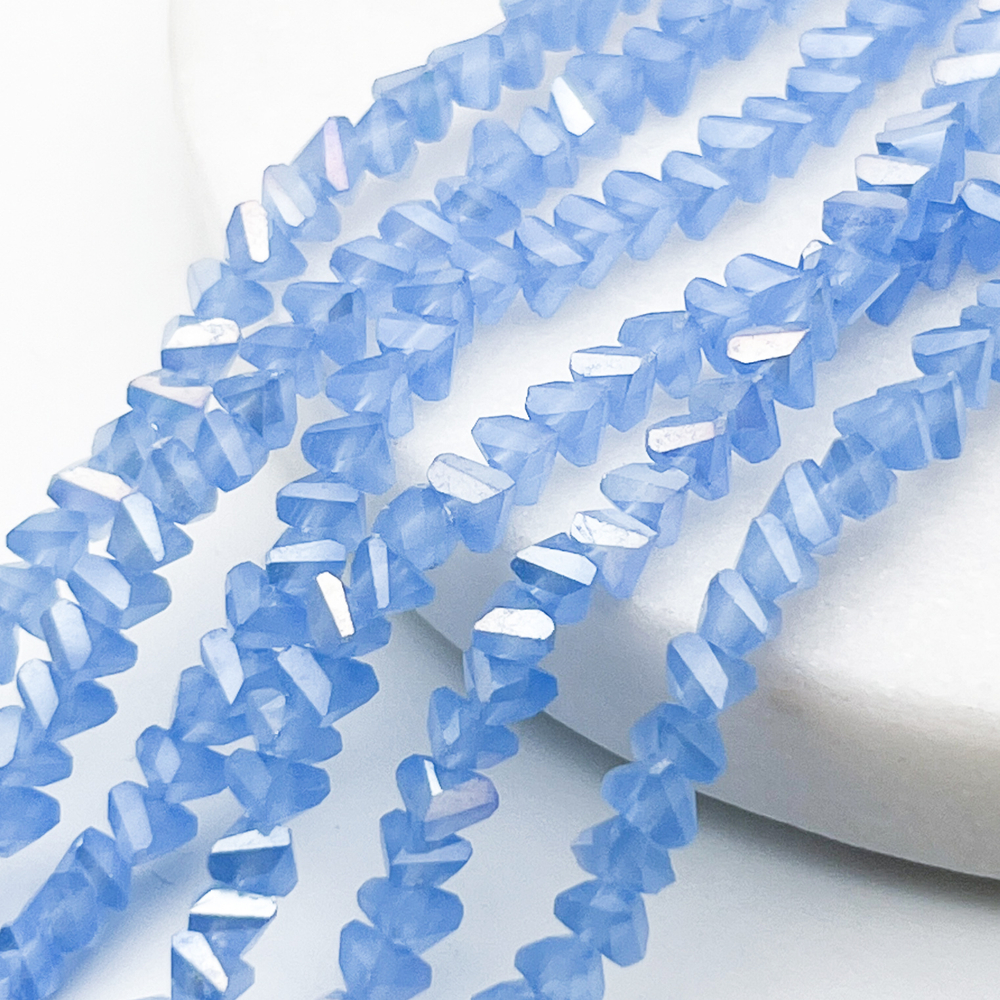 Бусина Треугольник, стекло, цвет светло-синий, размер около 3*4 мм, цена за нить 36 см