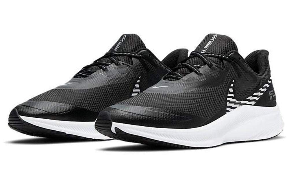 Кроссовки Nike Quest 3 Shield