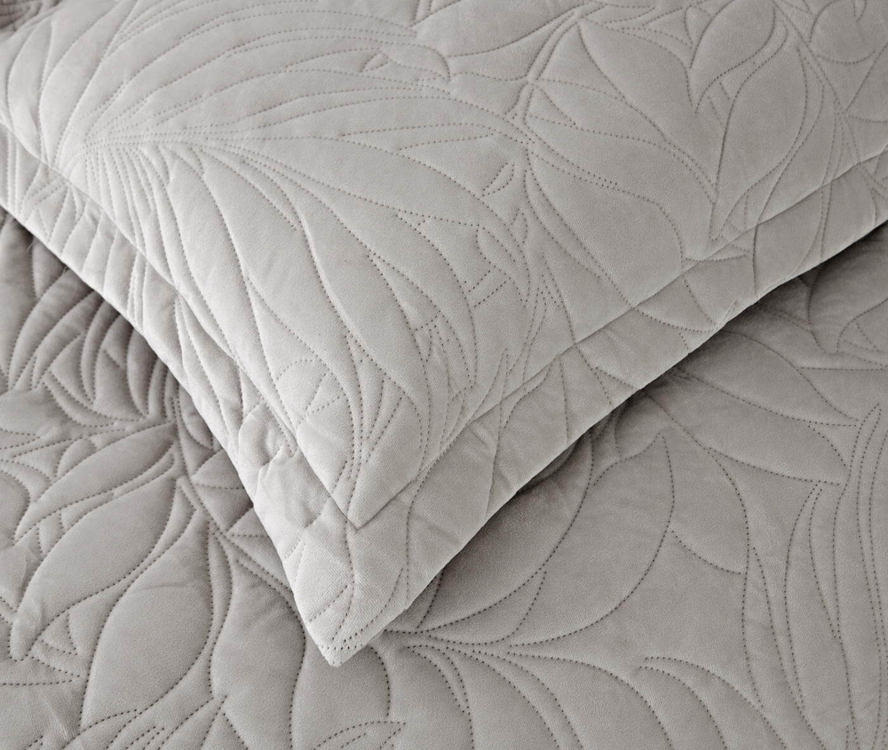 Покрывало 240х260 и 2 наволочки 50х70 Sofi De MarkO Глория серое