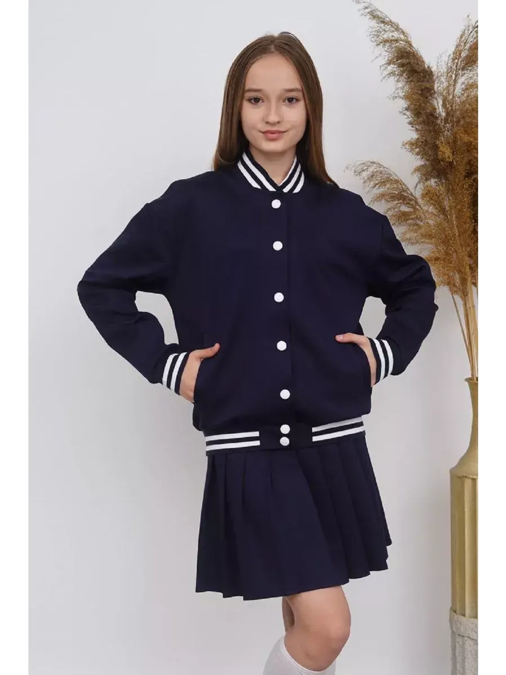 Школьная форма для девочки .