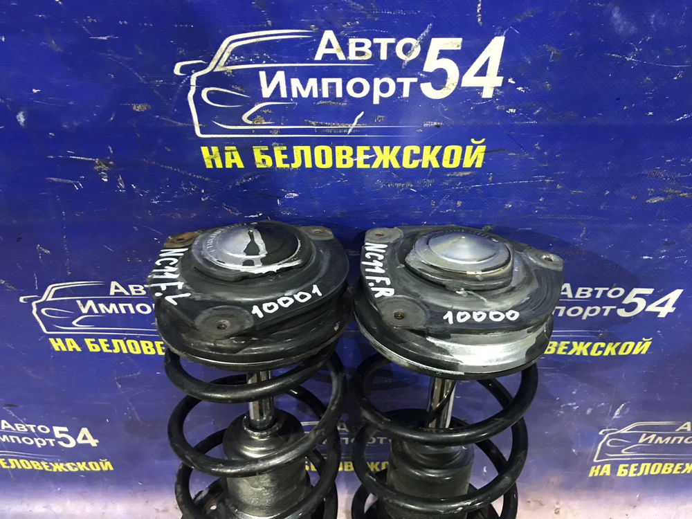 Стойка передняя левая NISSAN TIIDA 2004-2012
