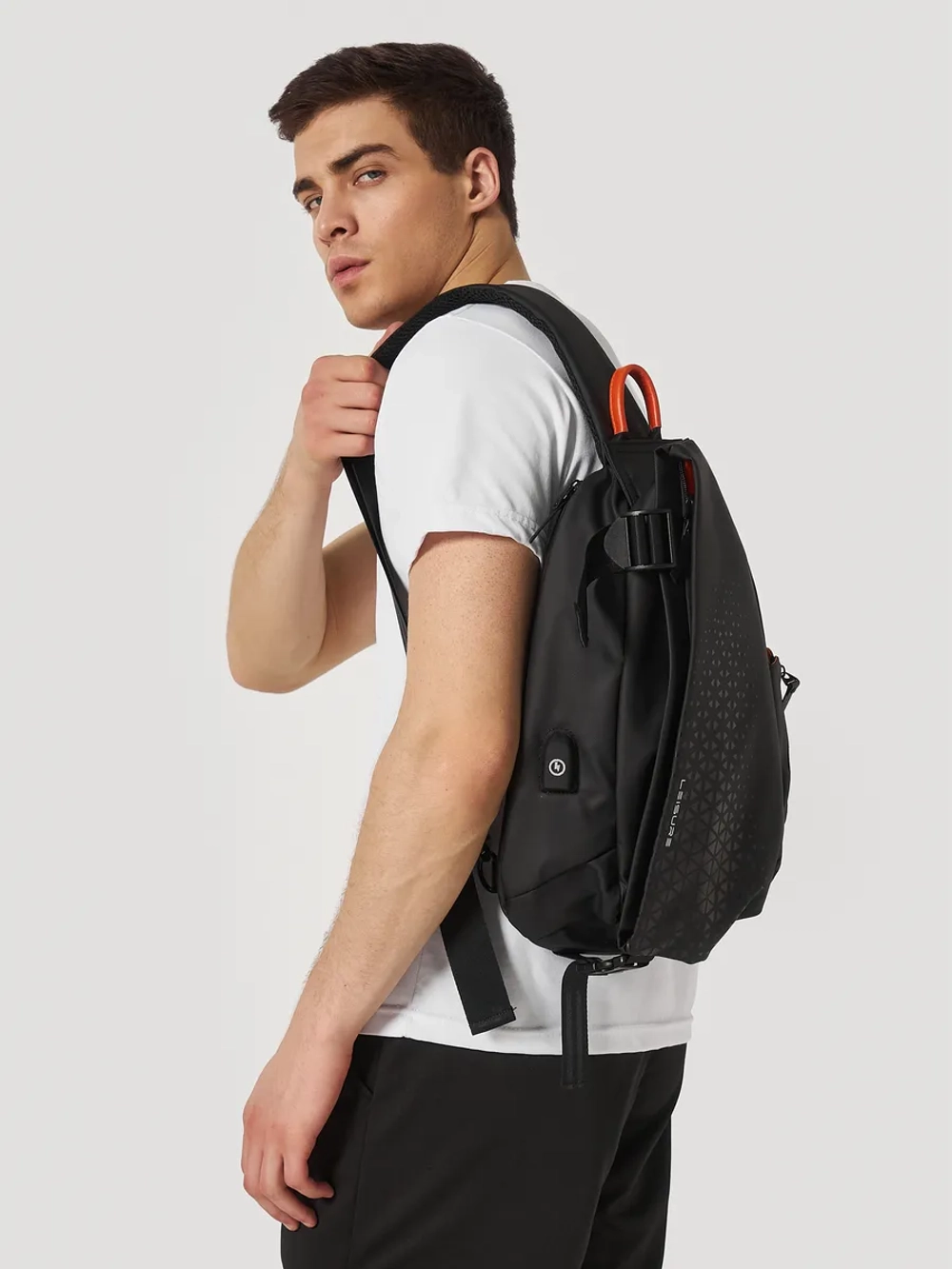 Рюкзак маленький городской с зарядкой с одной лямкой