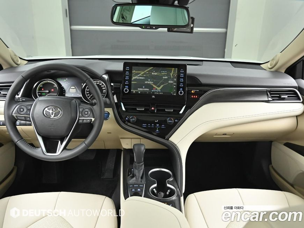 Toyota Camry (XV70) 2.5 XLE Hybrid (10.2023)