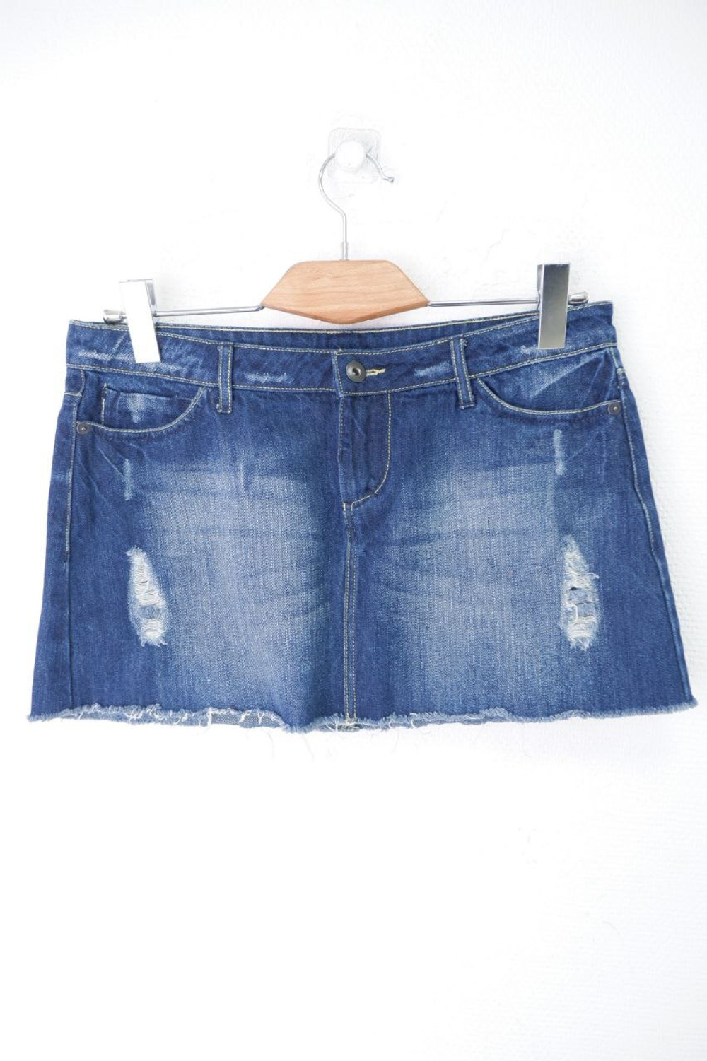 Юбка джинсовая с потертостями 46  размер