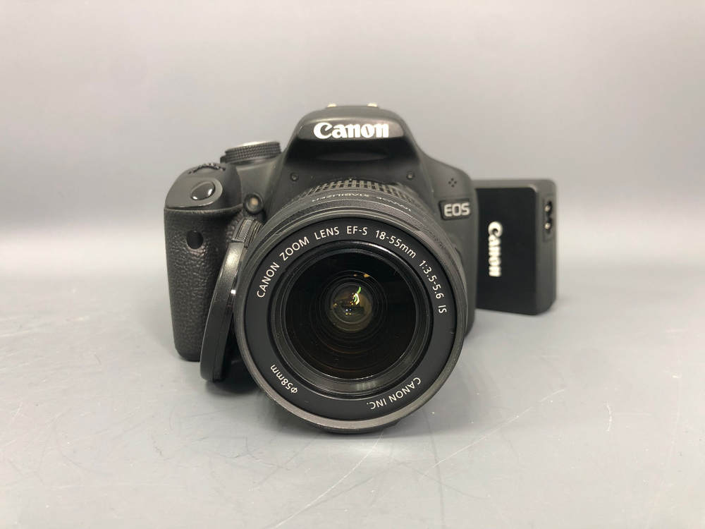 Canon 500D kit 18-55 mm 3.5-5.6 IS 4.800 кадров