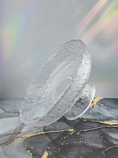 Блюдо из стекла 20 см. на ножке