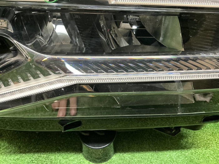 Фара правая Citroen C5 Aircross (2022-н.в.) LED