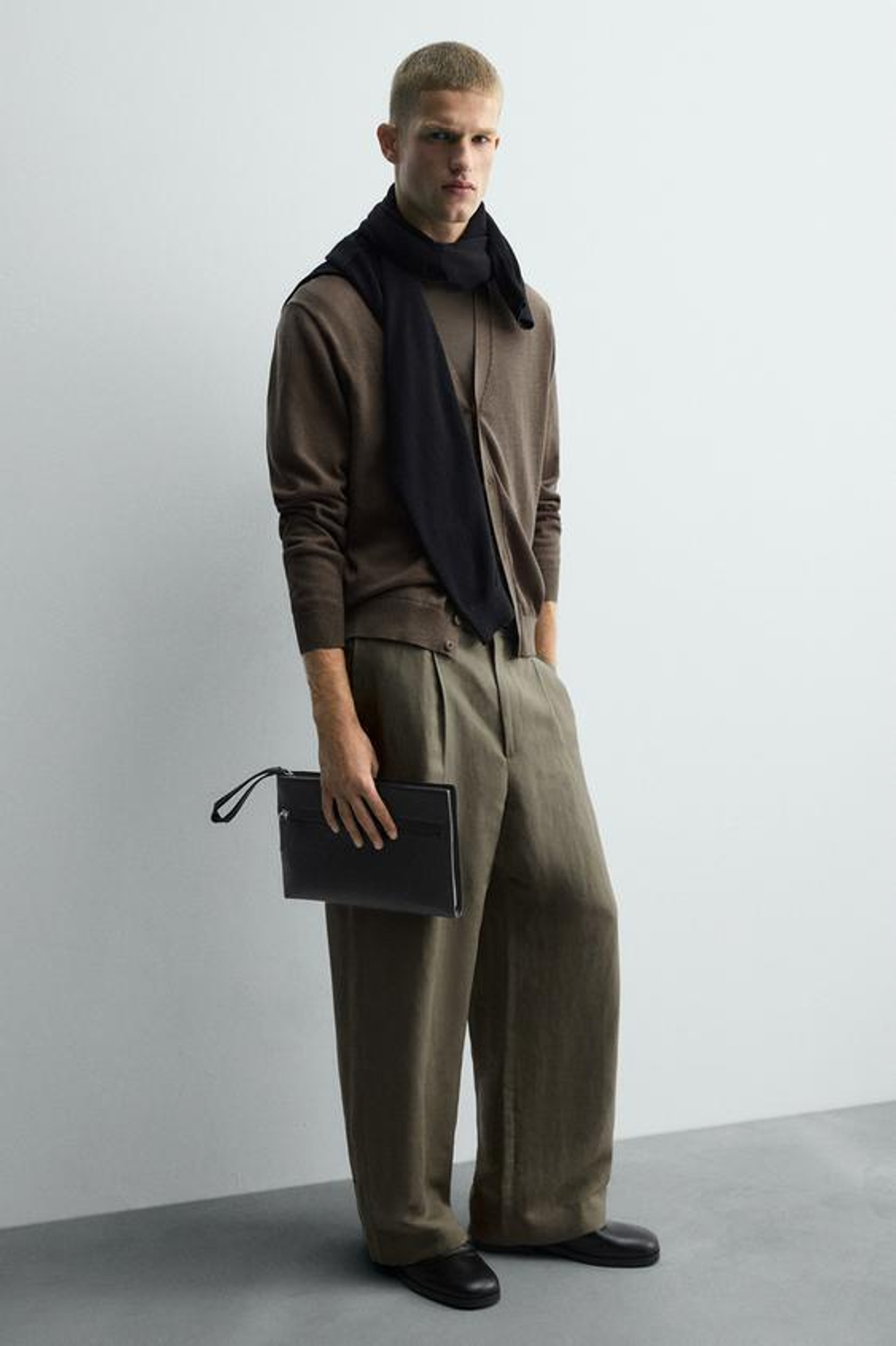 ZARA КЛАТЧ, ЧЕРНЫЙ