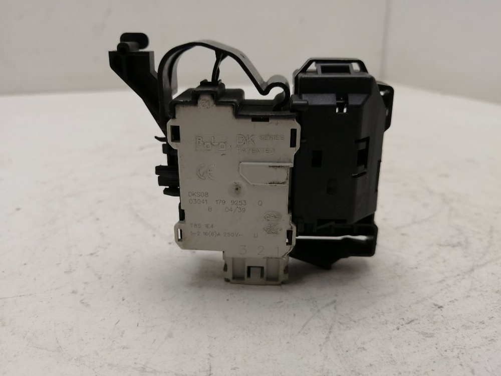 VMSF501B кт93 Блокировка люка для стиральной машины Hotpoint-Ariston 030411799253 б/у