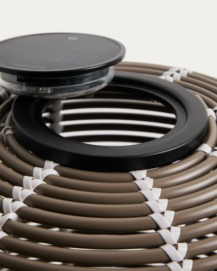 Уличный светильник Garoina солнечных батареях из искусственного ротанга зеленого цвета, 35 см