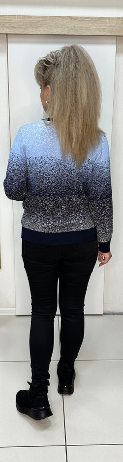 Джемпер с переходом цвета и длинными рукавами