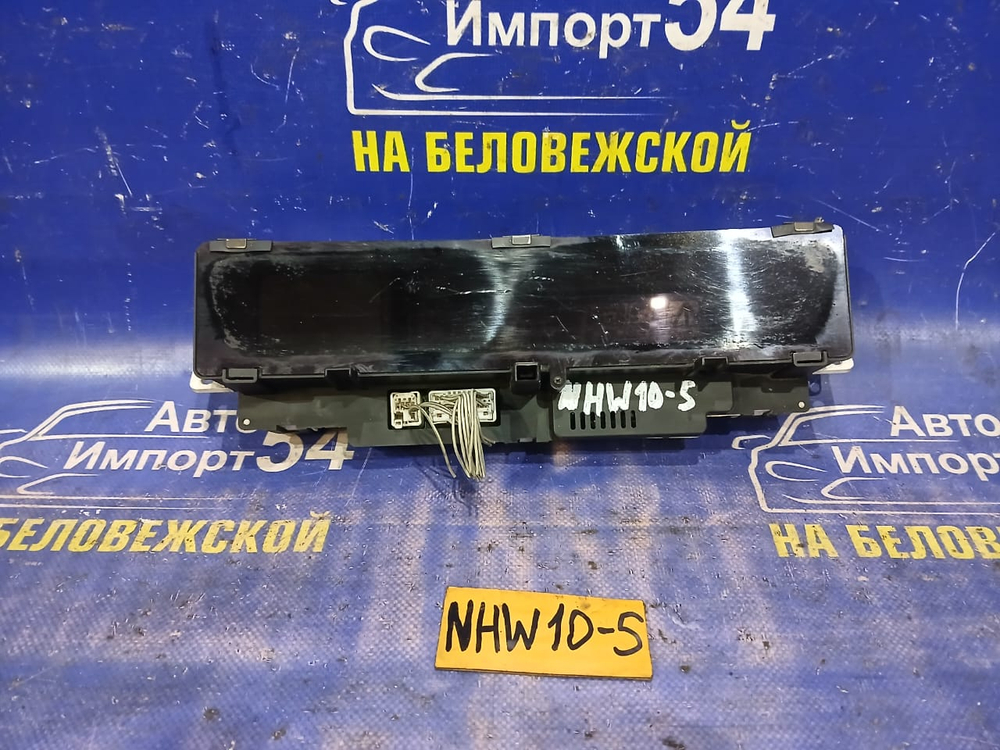 Щиток приборов TOYOTA PRIUS 1998