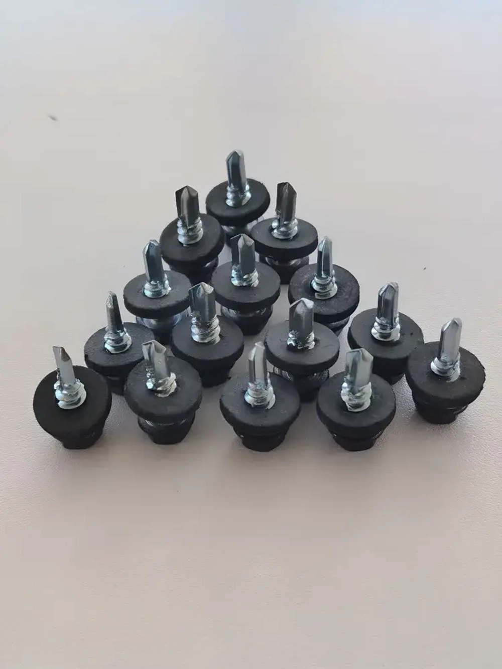Саморез 5.5 x 19 мм 100 шт. 0.385 кг.