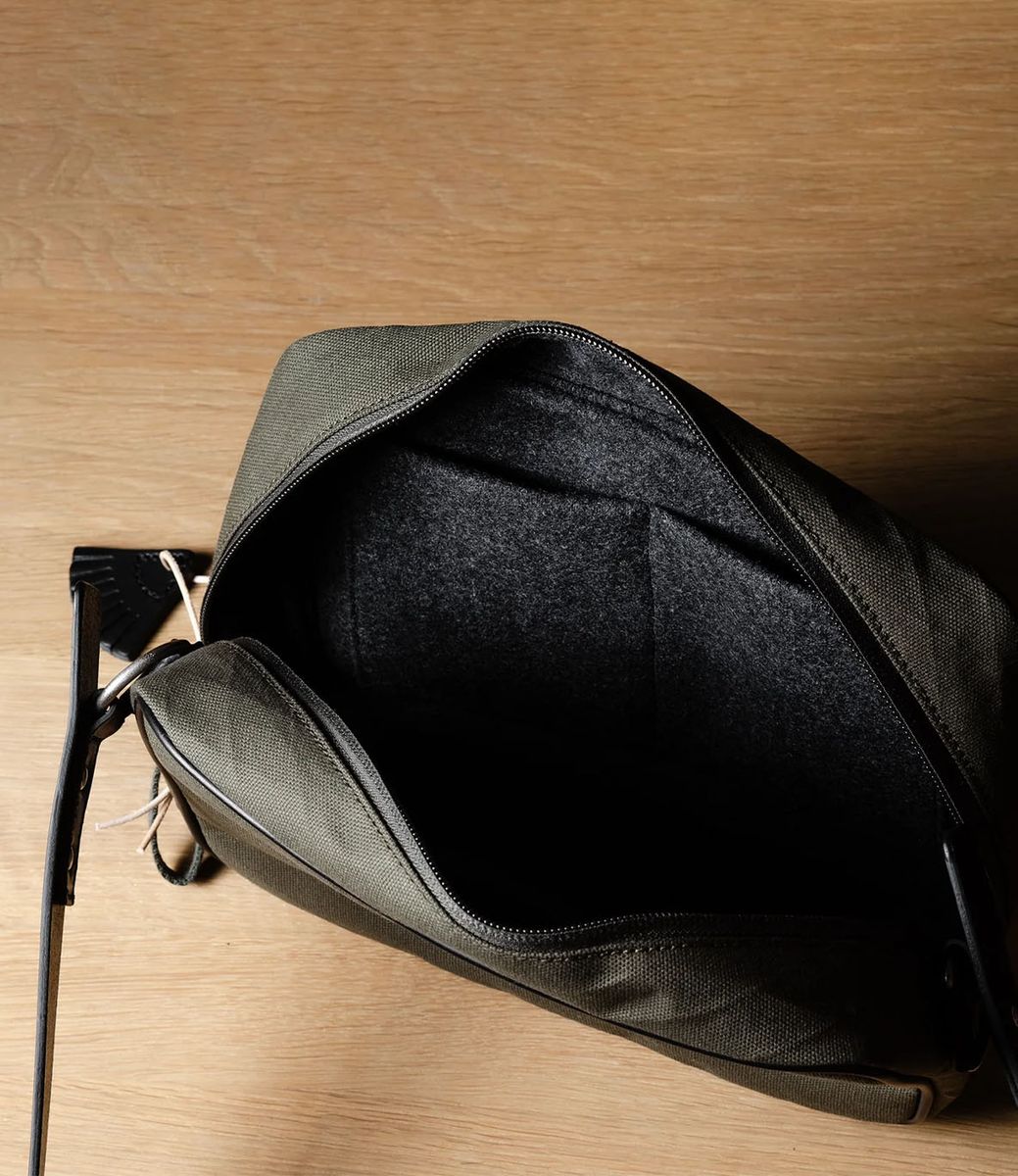 Hard Graft Regular Crossbody Bag Forest — наплечная сумка