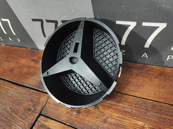 Кронштейн эмблемы Mercedes ML GLE (W166) 11-18 Б/У Оригинал A0008880160