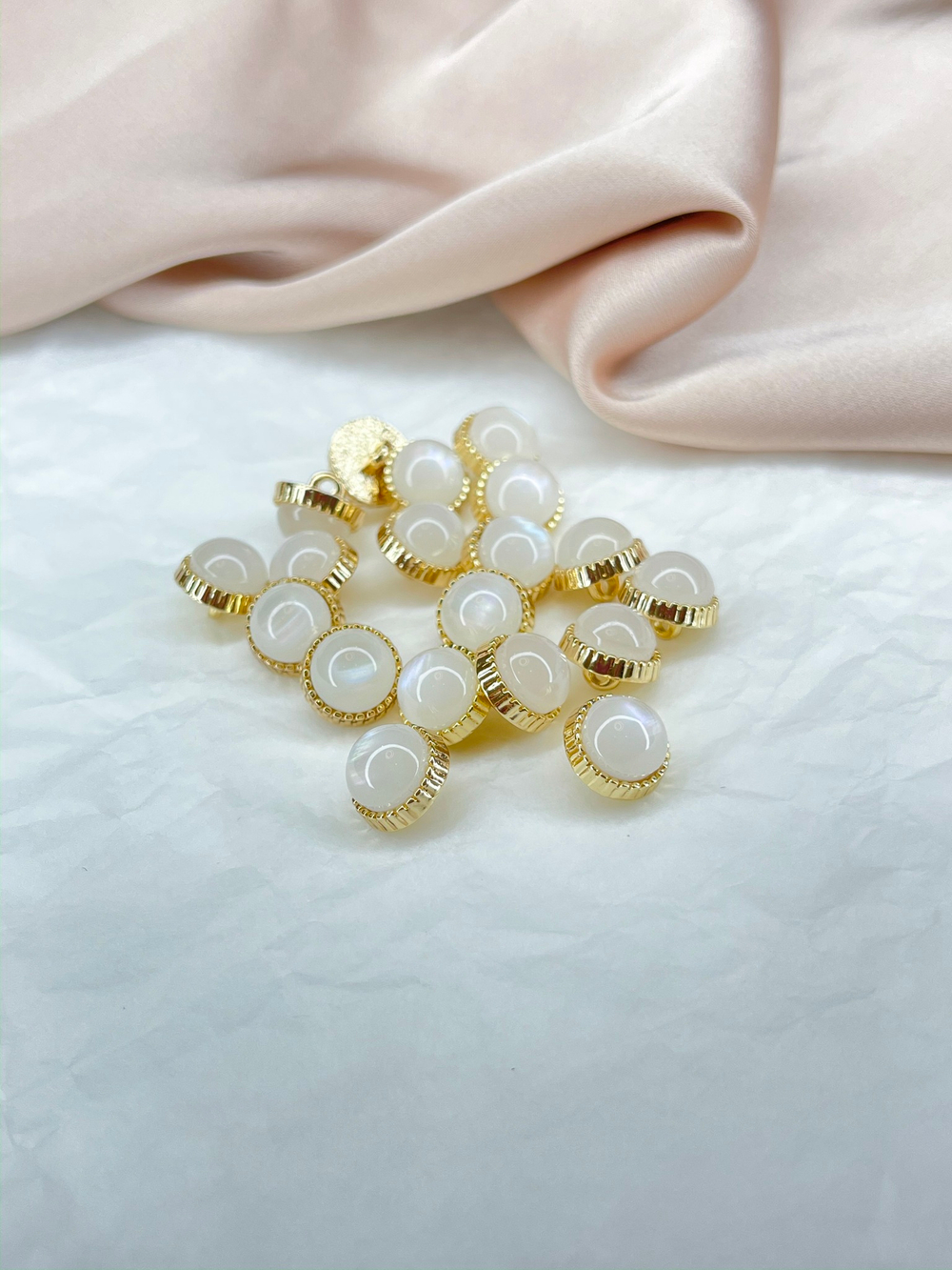 Пуговицы Золото Белые Луна