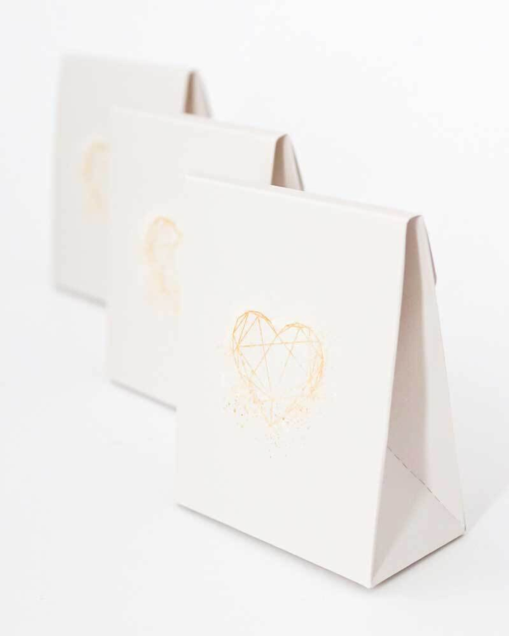 Пакетик подарочный объёмный «ЗОЛОТОЕ СЕРДЦЕ» 70x35x85 мм.