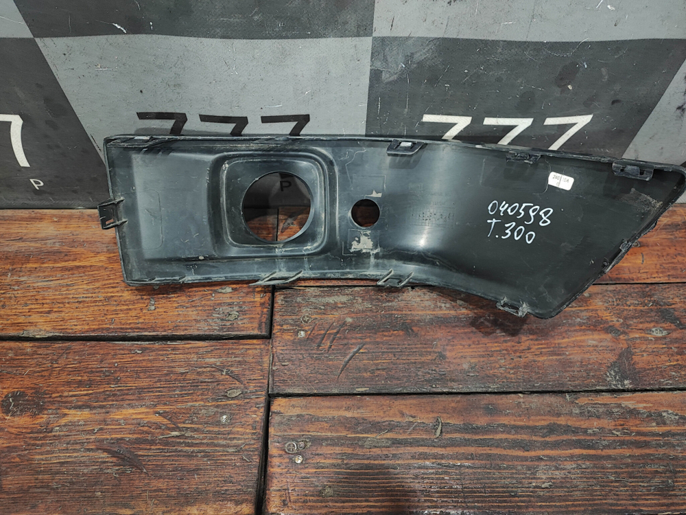 Накладка переднего бампера правая Tank 300 21-нв Б/У Оригинал 2803436XKM01A