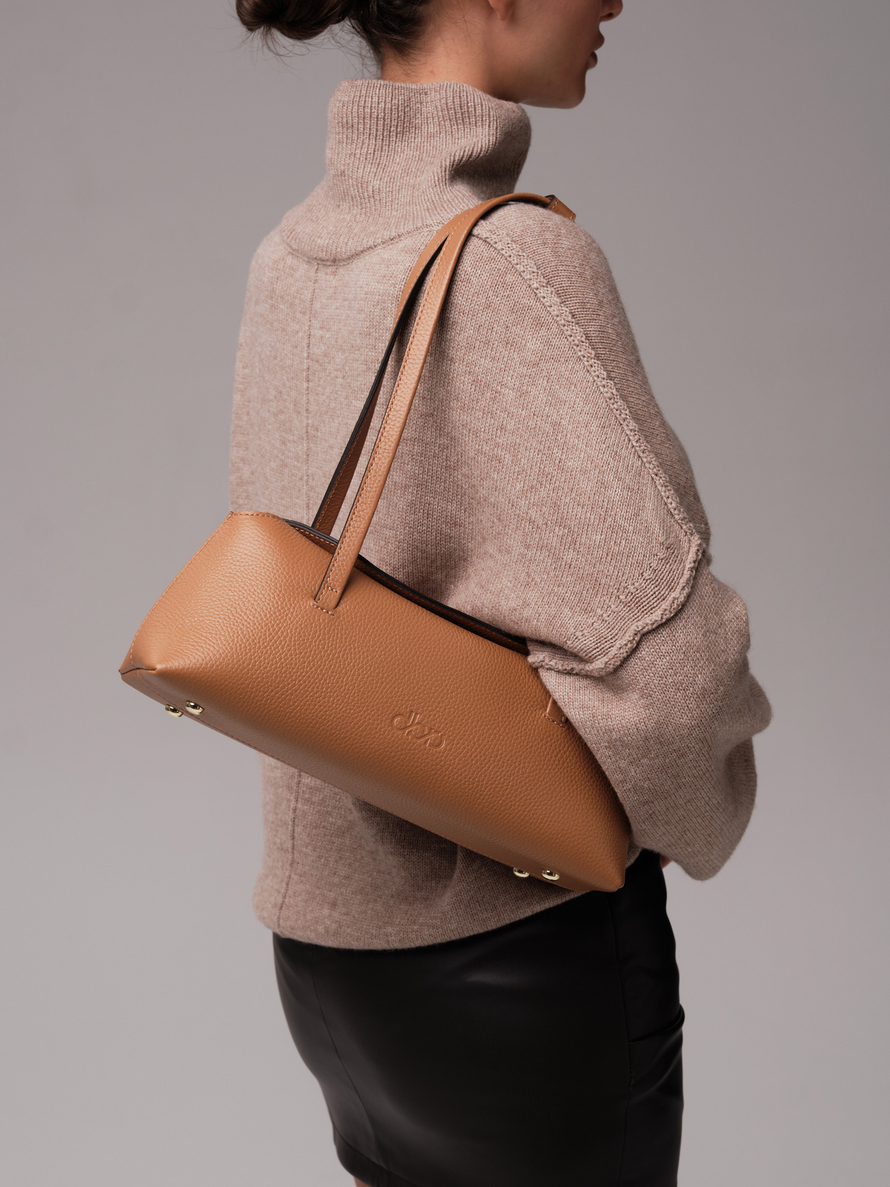 Женская кожаная сумка DBR 31127 оранжевый миндаль