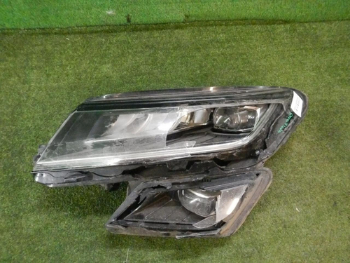 Битая Фара левая Skoda Kodiaq (2016-2022) LED