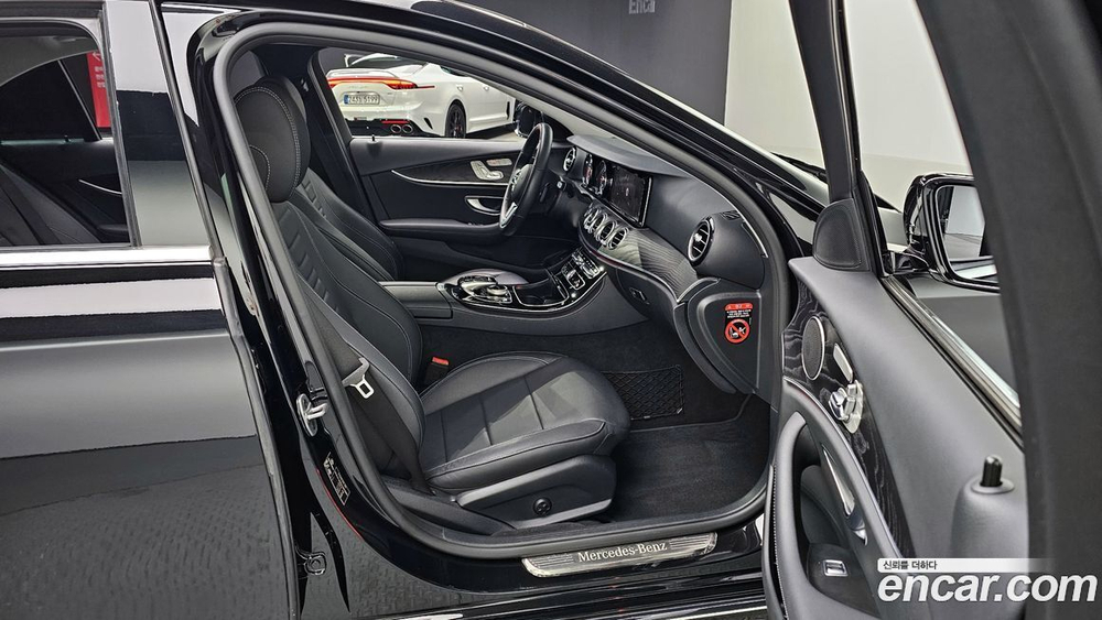 Mercedes-Benz E-Class W213 E220d Avangarde (12.2019)