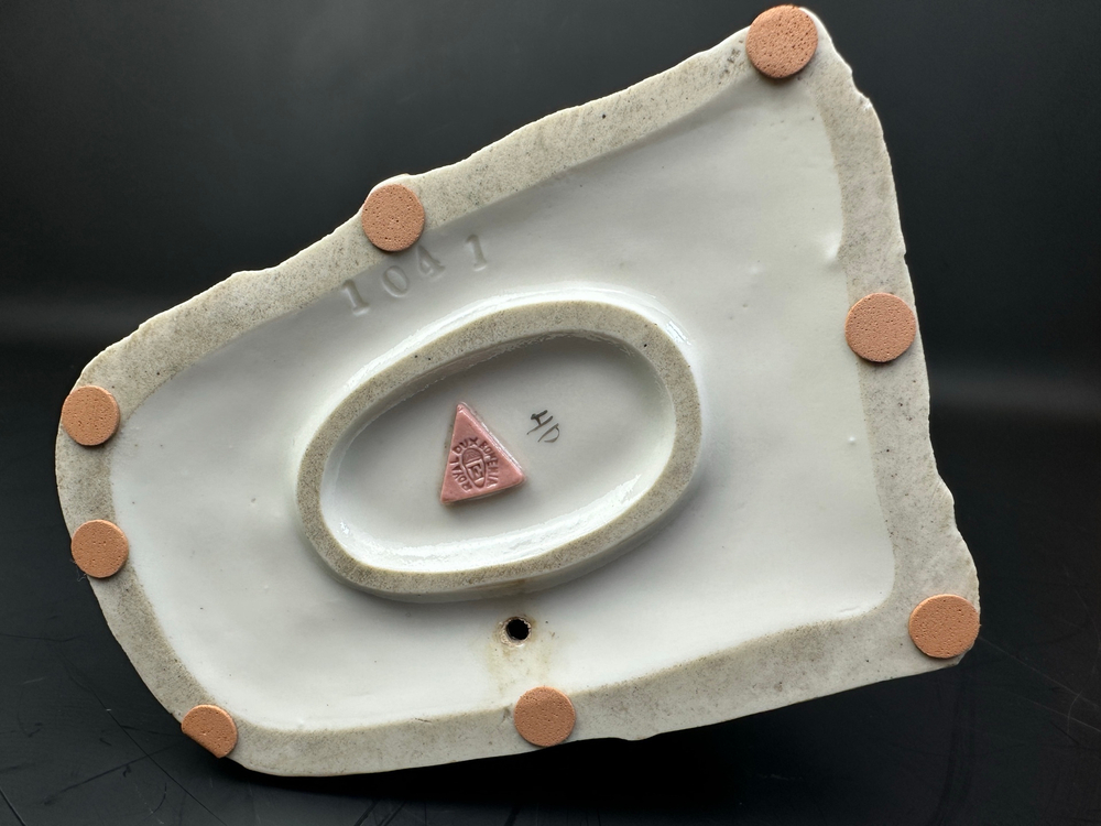 Девушка с кувшином и корзиной