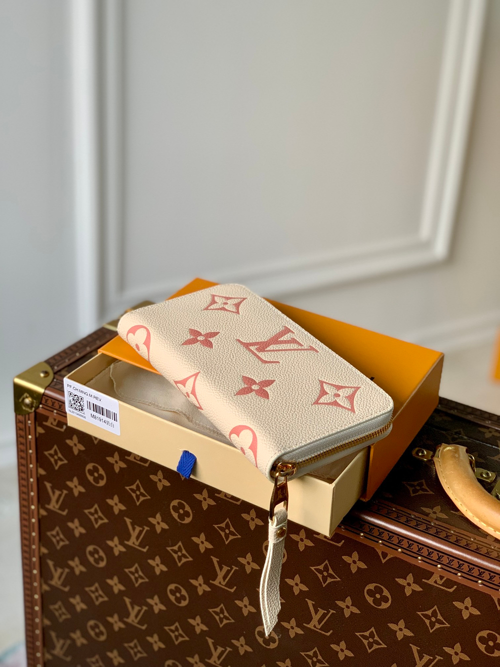 Louis Vuitton Zippy Wallet