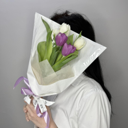 5 тюльпанов микс в упаковке
