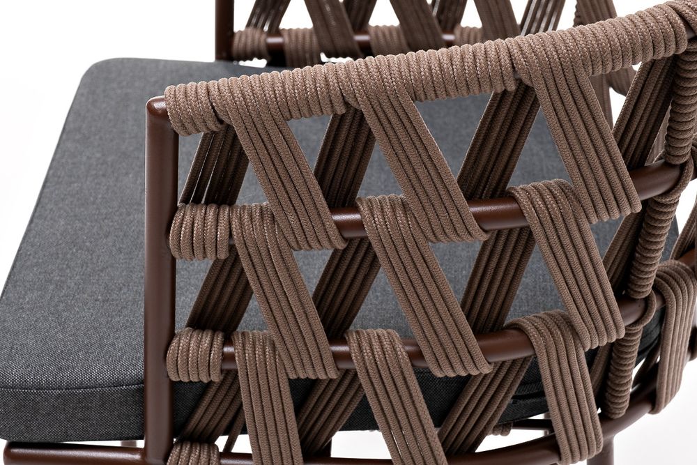 "Диего" стул плетеный из роупа, каркас из стали коричневый (RAL8016) муар, роуп коричневый круглый, ткань темно-серая 027