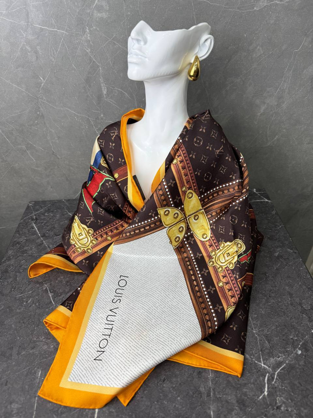 Платок Louis Vuitton