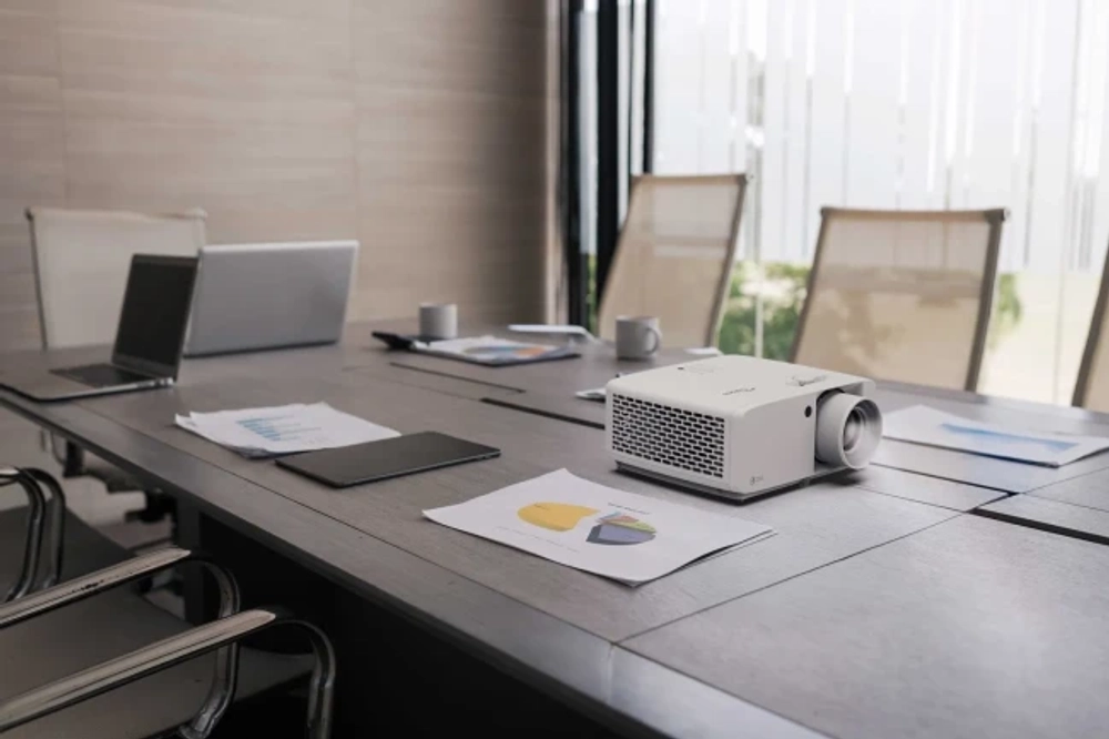 Проектор Optoma ZK551 лазерный