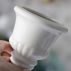 Кашпо "Антик" на ножке. Классическое. D10.5 x H13 см