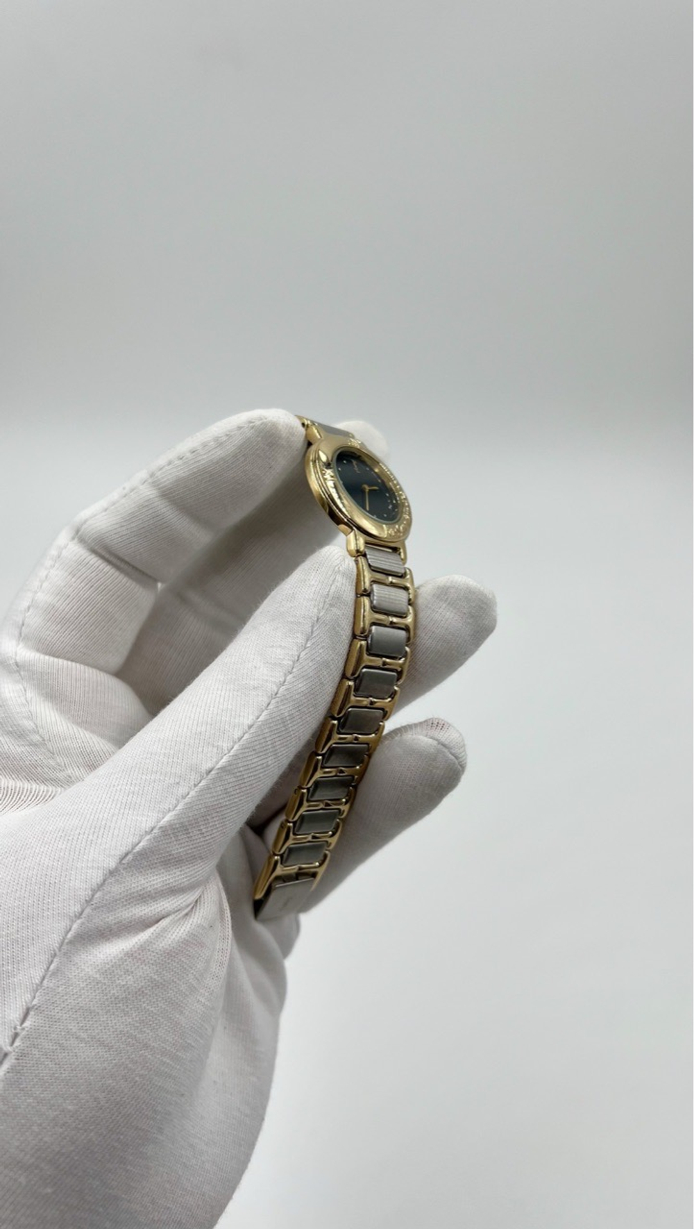 Часы Yves Saint Laurent (только онлайн)