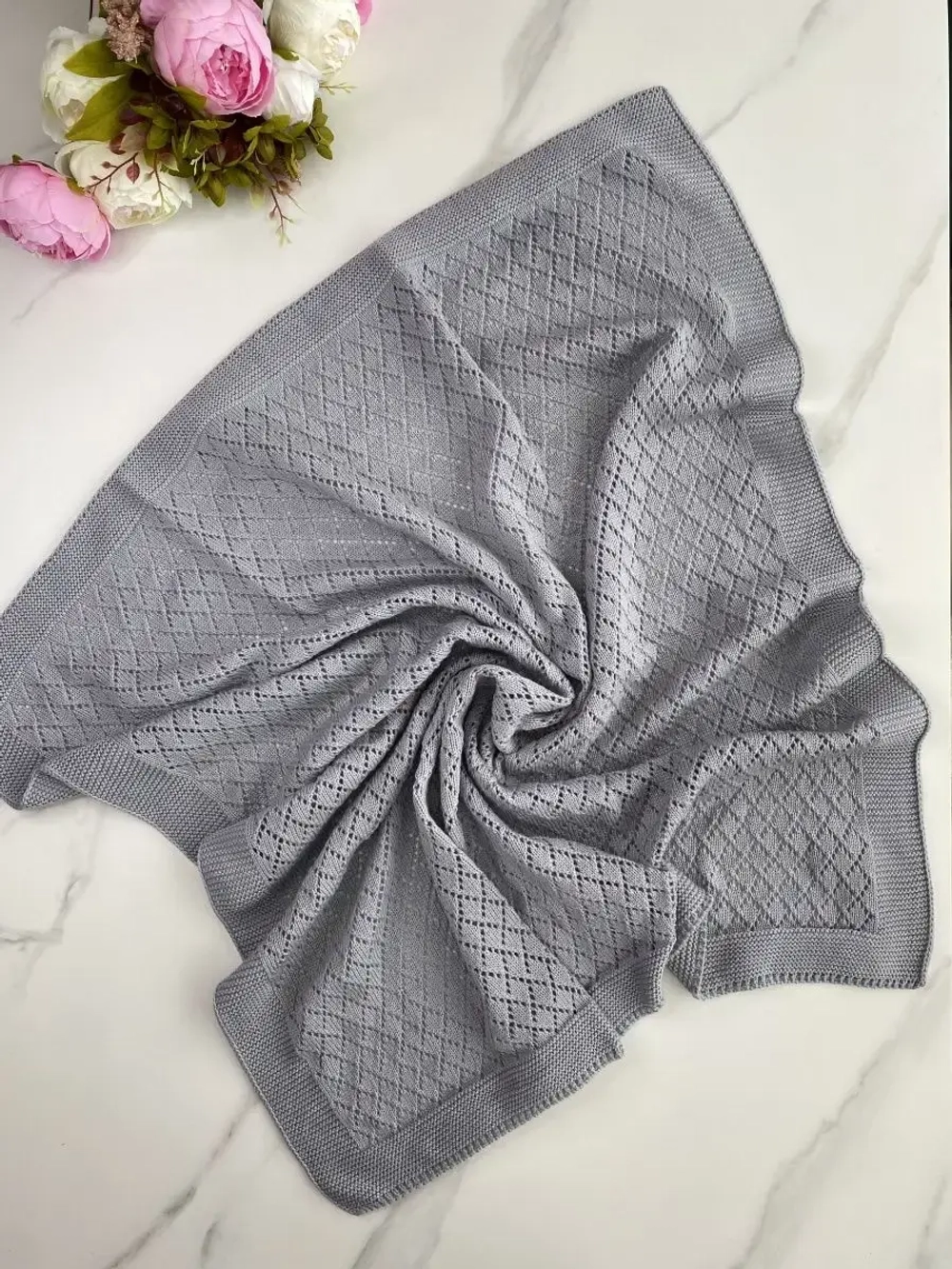 Вязаный плед для новорожденного