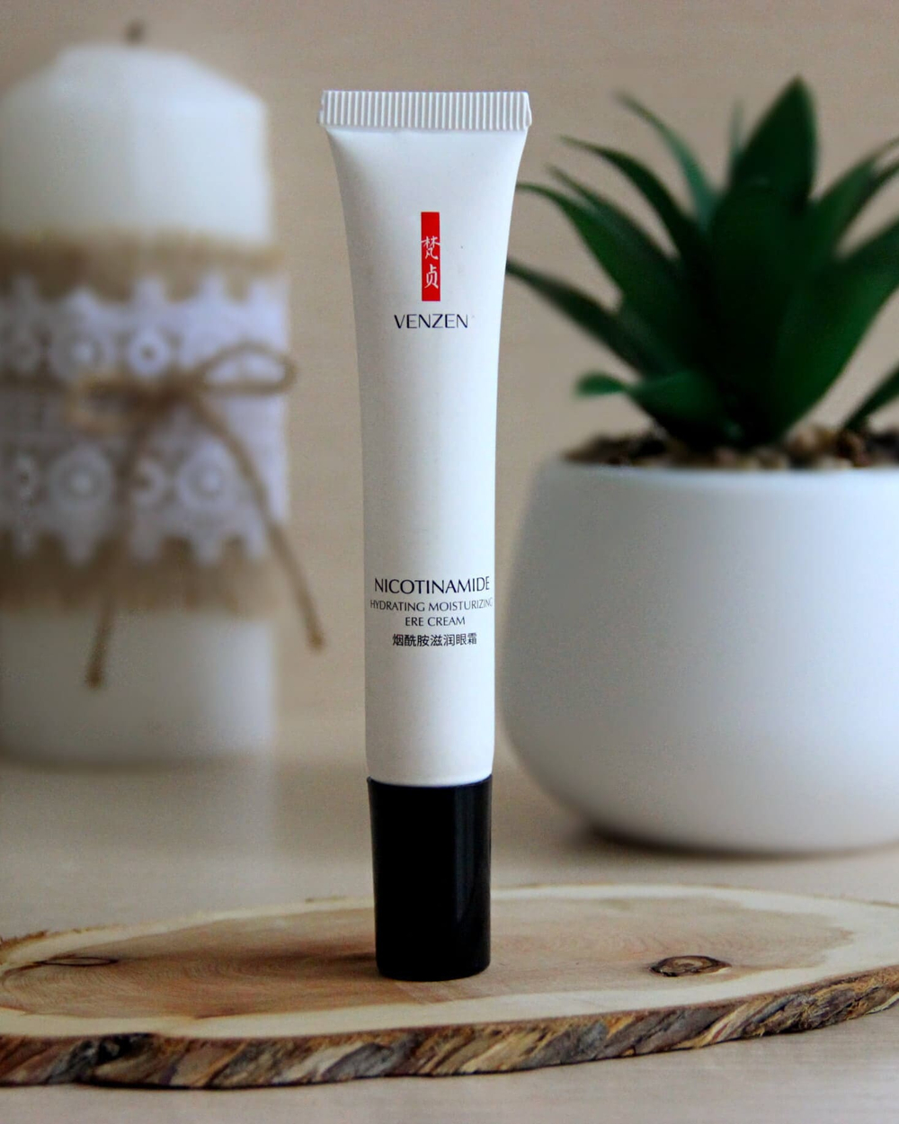 Крем для кожи вокруг глаз с никотинамидом, 20г