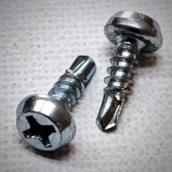 Саморез "клоп" 3,5х11мм (наконечник - сверло) - 50 штук, универсальный, оцинкованный, шлиц Ph-2