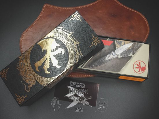 Складной нож Microtech Socom Bravo S/E Standard Carbon Titanium 260-7-CFTI c клинком из стали Böhler M390 Microclean®, рукоять титан / карбон