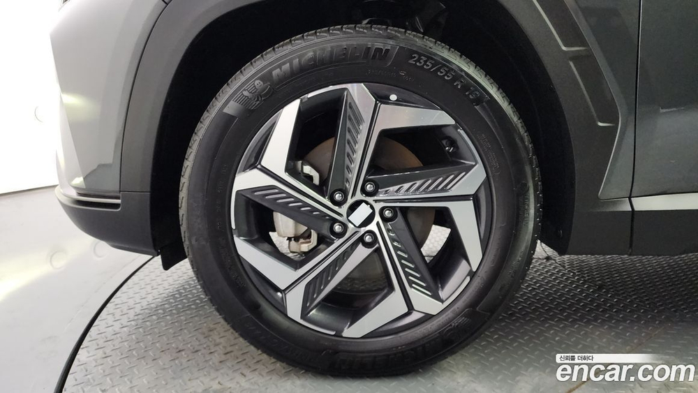 Hyundai Tucson (NX4) Бензин 1.6 Turbo 4WD (08.2022)