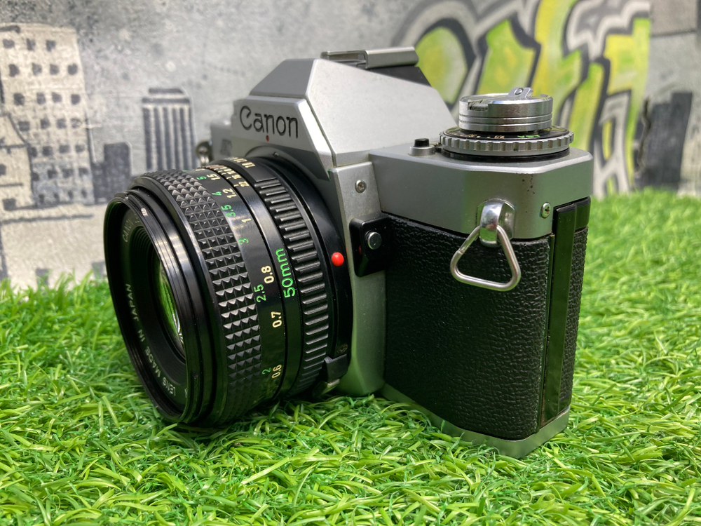 Canon AV-1 kit Canon FD 50mm 1.8