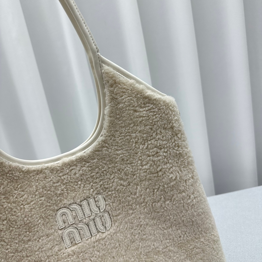 Miu Miu IVY Bag 40 cm
