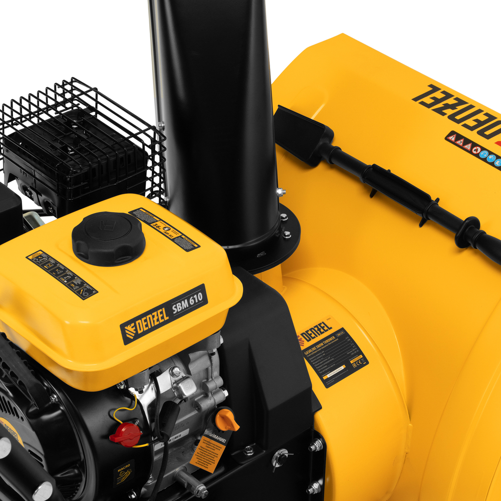 Бензиновая снегоуборочная машина SBM 610, 212 cc, ручной старт, фара Denzel