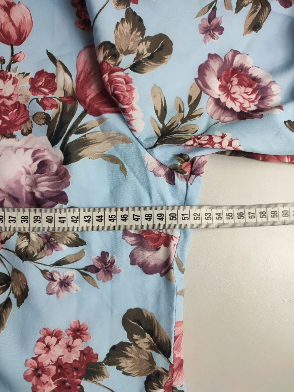 Блузка с весенним рисунком 50 размер